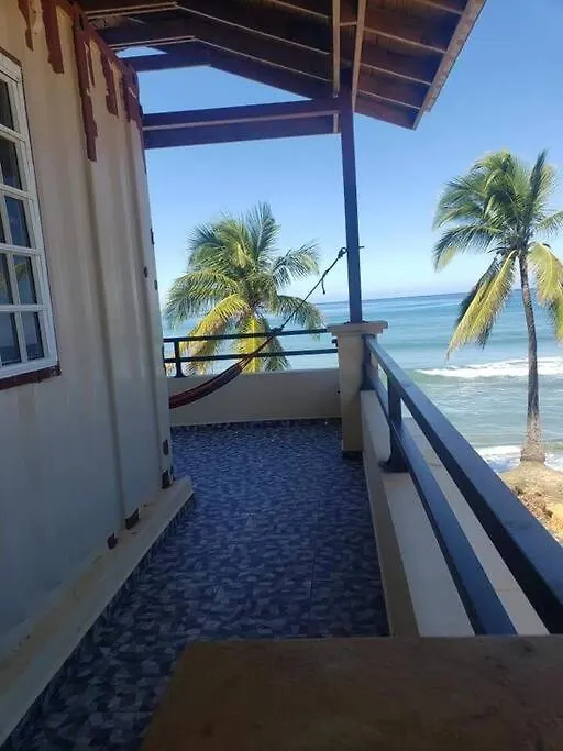 Yaeliz Front Beach أغوادا