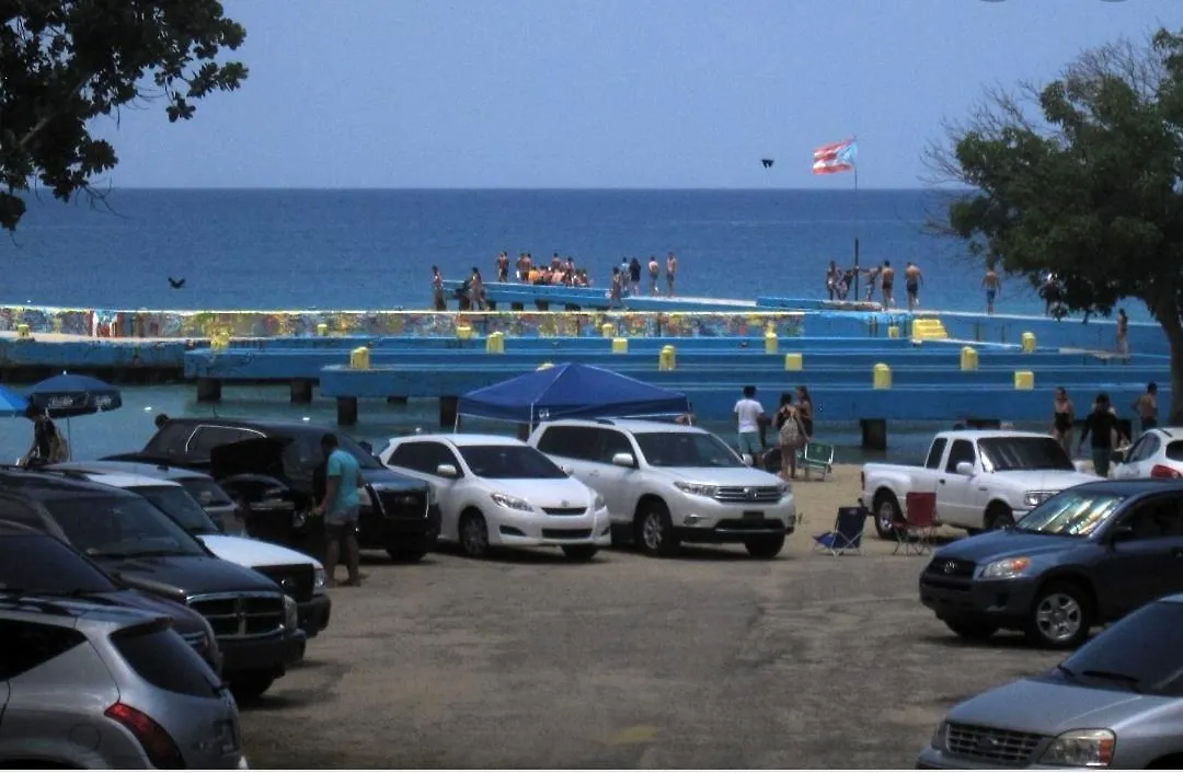 Yaeliz Front Beach 아구아다